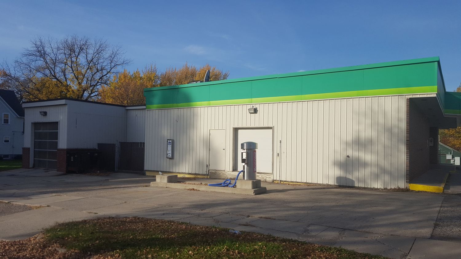 Convenience Store, Gas & Car Wash: 631 N 6th St, Montevideo, MN 56265